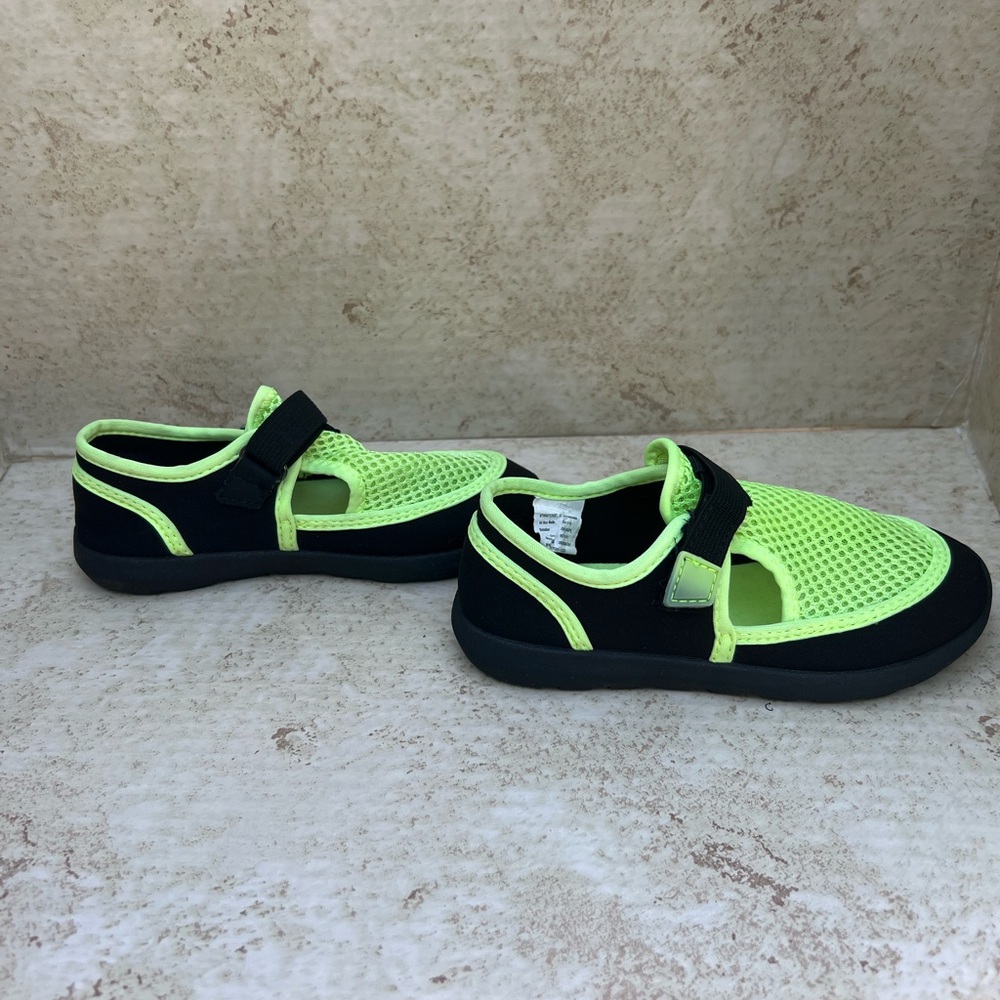 Neon green and black toddlers size 9/10 swim water shoes. - Picture 2 of 6